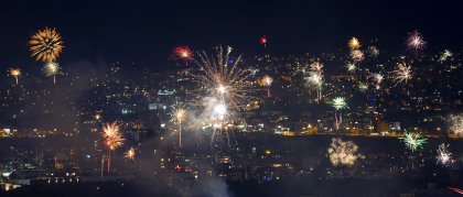 Празници по време на пандемия: как ще посрещнат Нова година хората на Балканите Празници по време на пандемия: как ще посрещнат Нова година хората на Балканите