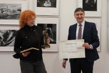 Община Самоков връчи националната награда за фотографско изкуство "Анастас Карастоянов"