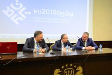 Кметът Иван Портних откри Европейски форум за морски транспорт