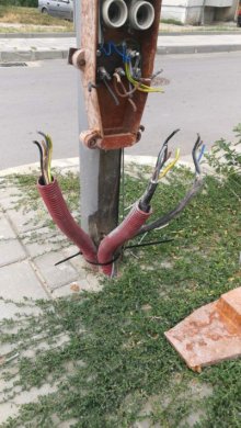 Възстановяват осветлението на Аспаруховия мост след поредна кражба