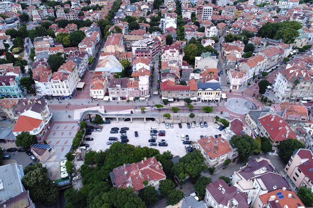 Питат варненци за съдбата на Дупката Питат варненци за съдбата на Дупката