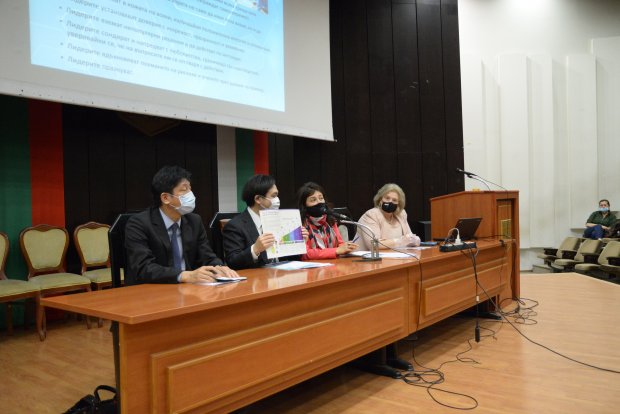 Представиха програми за изучаване на японски език в училище във Варна