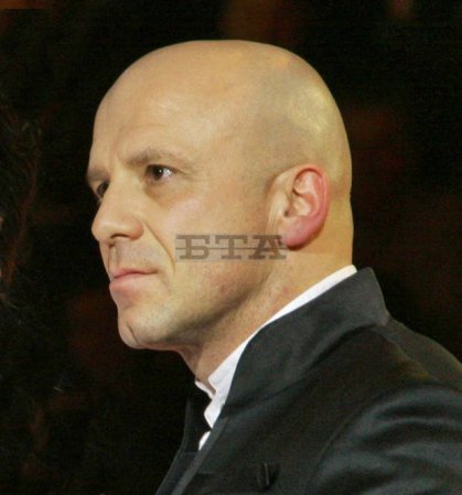 Енчо Керязов приключва артистичната си кариера с бляскаво шоу