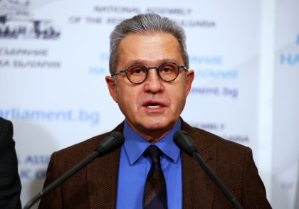 ДПС няма отношение към приетия през 2012 г. механизъм за получаване на т.нар. "златни паспорти", заяви Йордан Цонев