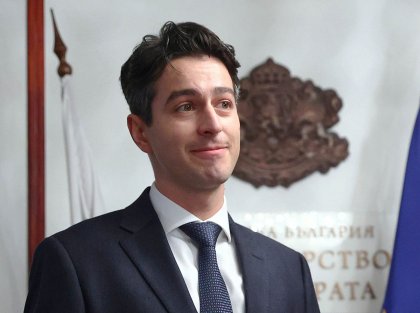 Министър Атанас Атанасов: Моето заминаване в САЩ никога не е било бягство от България Министър Атанас Атанасов: Моето заминаване в САЩ никога не е било бягство от България