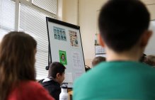 Учители създадоха 27 учебни помагала на чужди езици, които могат да се използват в училищата с интензивно изучаване на чужд език