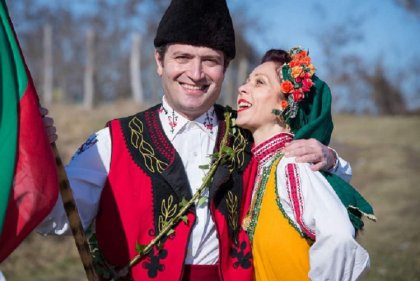 Магията на българското хоро предават Милка и Богдан Димитрови във Виена Магията на българското хоро предават Милка и Богдан Димитрови във Виена