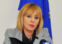 Ombudsman Manolova Donates Food Vouchers to Bobov Dol Miners