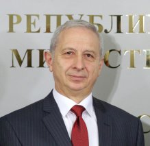 Prime Minister Supports NGOs' Initiative to Set Up Election Board