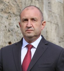 Президентът Румен Радев ще удостои с Почетния знак на държавния глава световноизвестния тенор Хосе Карерас