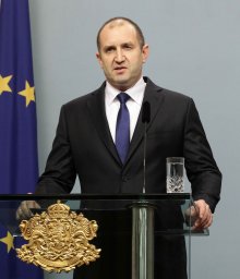 Bulgarian President Radev Invites Russian President Putin to Visit in 2018
