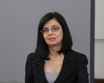  Parliament Elects Meglena Kuneva Education and Science Minister