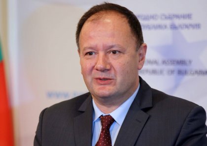 Socialists to Seek Support from ABV to Petition Constitutional Court about New Debt