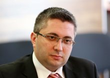 Bulgarian Public Works Minister Nankov Confers with Qatari Transport Minister Al Sulaiti