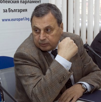 Experts Warn of Growing Income Inequality