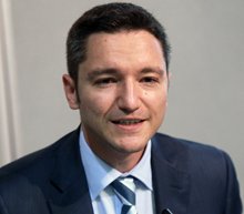 Socialist MP Implicates Foreign Minister in Attempted Misappropriation of 500,000 Leva in Purchase of New Telephone System, Server for Embassies