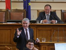 BSP Left Bulgaria to Seek Support for No Confidence Vote on Various Sector Policies