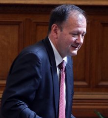 Socialist Leader Pays Working Visit to Germany