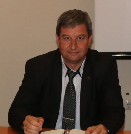 От Синдиката "Образование" отново предлагат да има оценка за "дисциплина" или за "поведение" в българското училище От Синдиката "Образование" отново предлагат да има оценка за "дисциплина" или за "поведение" в българското училище