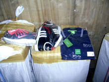 Митничари от Свиленград конфискуваха стоки с логото на известни марки 