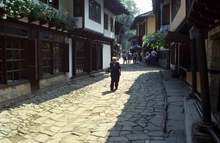 Сватбени обичаи на балканските държави представят самодейни състави днес и утре в комплекса "Етър"