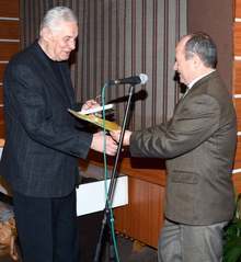 Двама творци си поделят Националната награда за поезия "Теодор Траянов" 