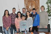 Талантливи деца от Монтана  получиха стипендии  от местната община