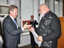 Общински съвет Видин удостои със званието "почетен гражданин" писателя Владимир Зарев и краеведа Христо Лишков по повод духовния празник на града