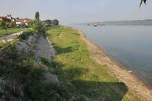 Нивото на Дунав  при Лом падна  под 100 сантиметра