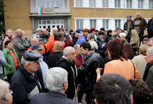 Жителите на шуменски села протестираха срещу започнали проучвания за нефт и природен газ 