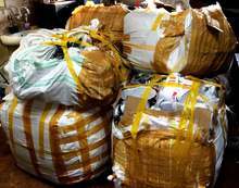 Митничари разкриха голямо количество фалшиви стоки в камион на ГКПП "Дунав мост"