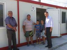 Фургон на засегнато от  свлачища семейство е осигурила община Кърджали