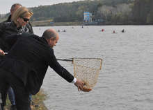 Езеро край Русе бе зарибено с 6000 малки шарана