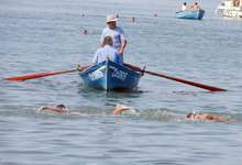 Плувци от 10 до 75 години се включиха в традиционното преплуване на Дунав край Силистра