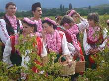 Казанлък се представя в  изложението "Празници,  обичаи и туризъм" 