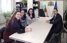 Трима младежи са започнали работа в областната администрация в Търговище по програмата "Старт в кариерата"