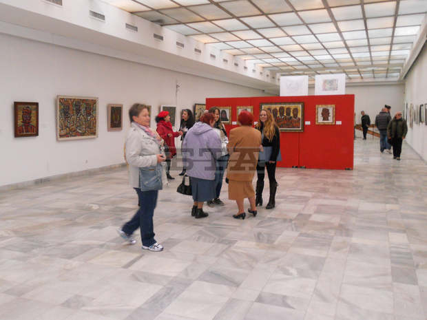Изложба на 121 произведения  на Стоян Венев беше открита  в галерията в Кюстендил