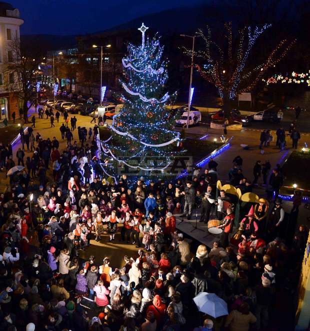В Сливен Нова година ще бъде посрещната с общоградско веселие   "Заедно в Новогодишната нощ"