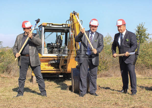 Първа копка на претоварна площадка за битови отпадъци направиха в Павликени