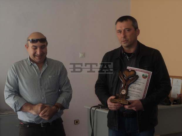 ПМГ "Акад. Никола Обрешков"  в Разград е удостоена с приза "Доблестно сърце"