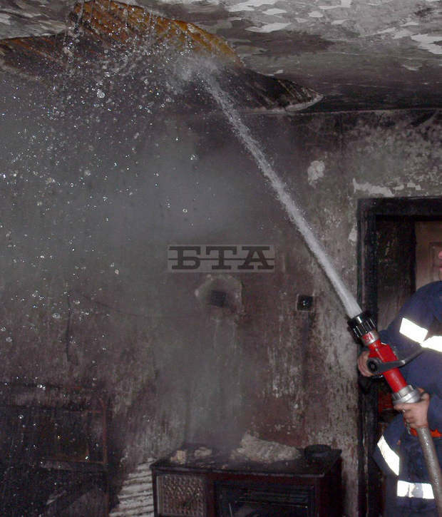 Възрастна жена е загинала при пожар в жилище във Велико Търново Възрастна жена е загинала при пожар в жилище във Велико Търново