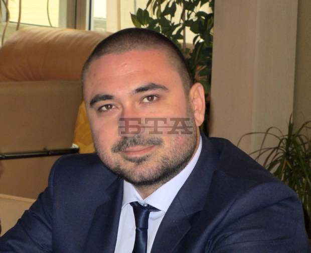 Три фирми  са ангажирани  със снегопочистването в Пернишко 