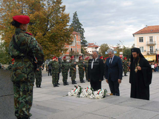 С тържествена заря-проверка и празничен концерт бе отбелязана 102-годишнината  от освобождението на Неврокоп /дн. гр. Гоце Делчев/