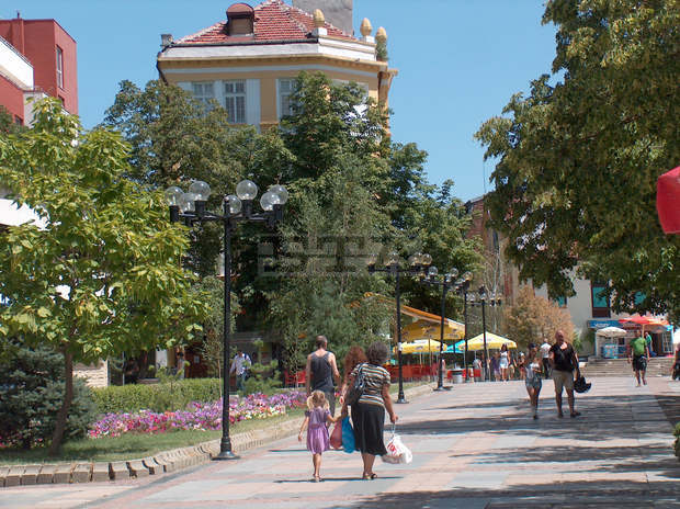 В Дупница днес се е състояла тържествена сесия на Общинския съвет по случай празника на града