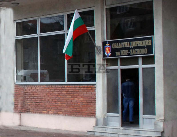Полиция и пожарникари предприемат мерки за опазването на реколтата в Хасковско Полиция и пожарникари предприемат мерки за опазването на реколтата в Хасковско