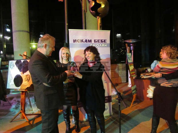 Група от около 80 активисти на неправителствена организация потеглиха от Ямбол за българо-турската граница за протест