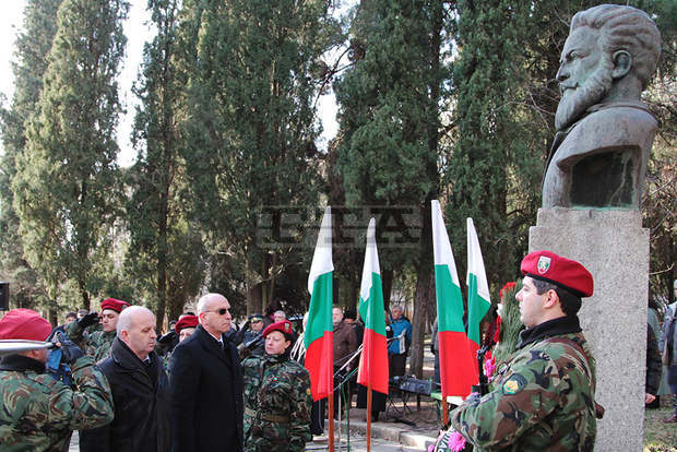 Стара Загора тържествено  отбеляза 167 години от  рождението на Христо Ботев 