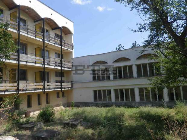 Бившият балнеосанаториум в село  Стефан Караджово, община Болярово, е  продаден на местна фирма