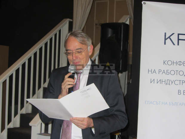 България не бива с лека ръка да се отказва от позицията си на финансов отличник, според КРИБ