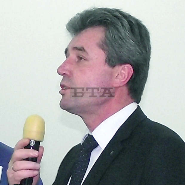 Администрацията в Свищов ще настоява за придобиване на терените на бивши военни поделения в полза на общината